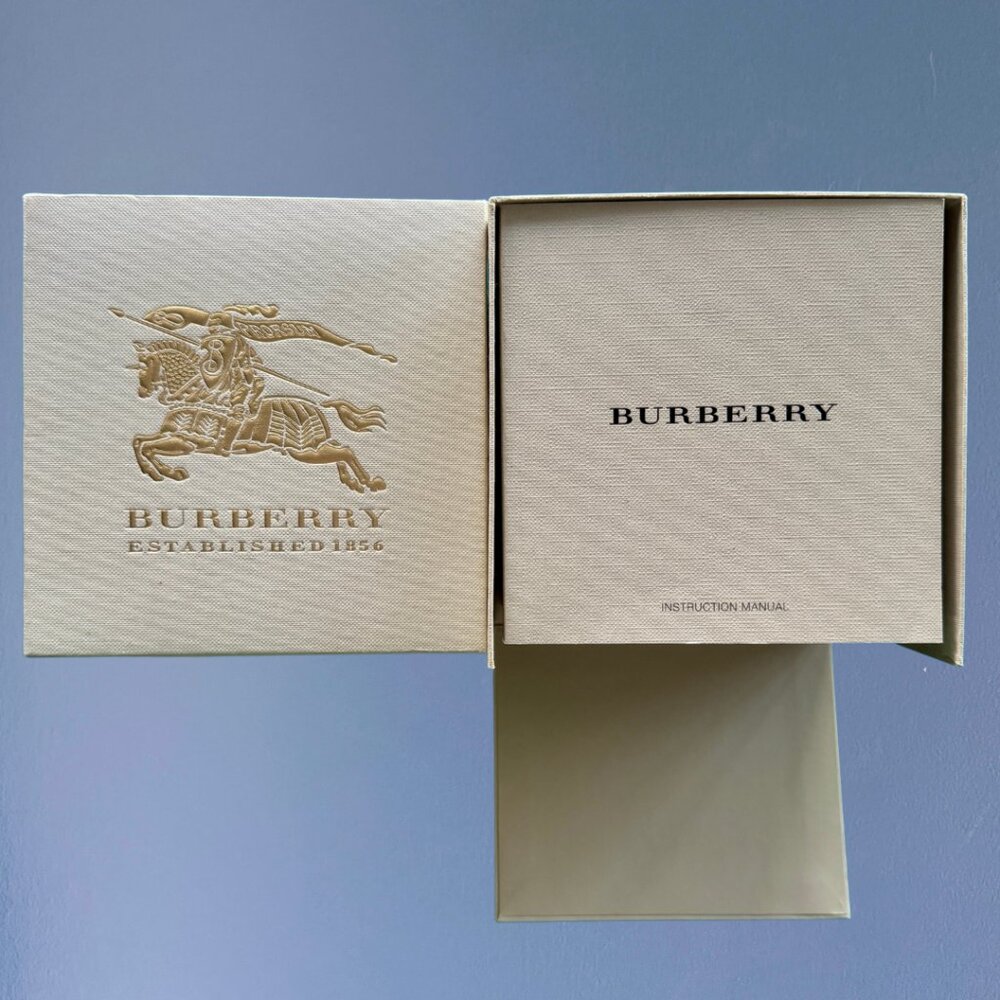 *VINTAGE* Unisex Heritage Check Burberry Watch I Authenticated - Picture 5 of 11